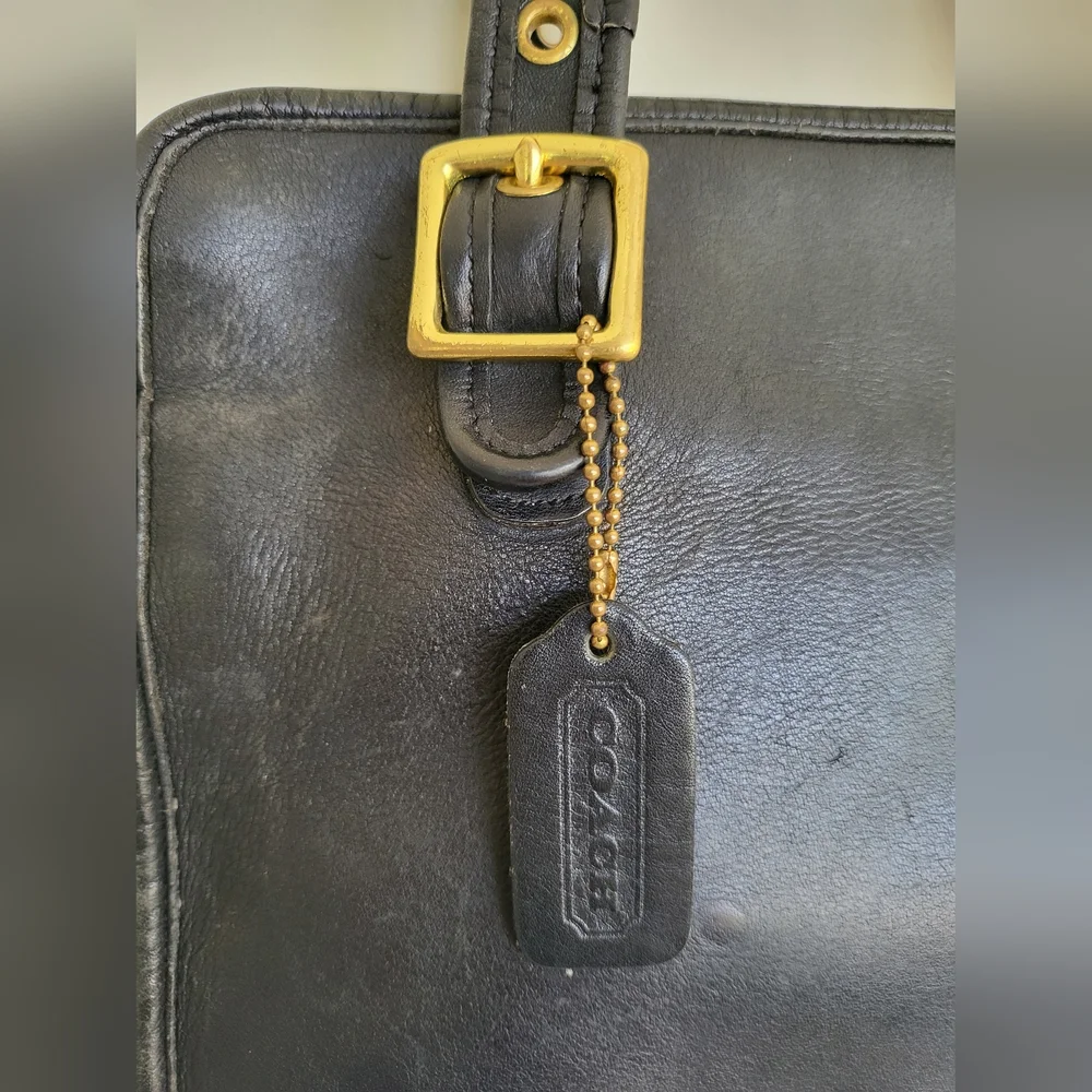 Coach Black Leather Shoulder Bag with Gold Hardware - Picture 4 of 9
